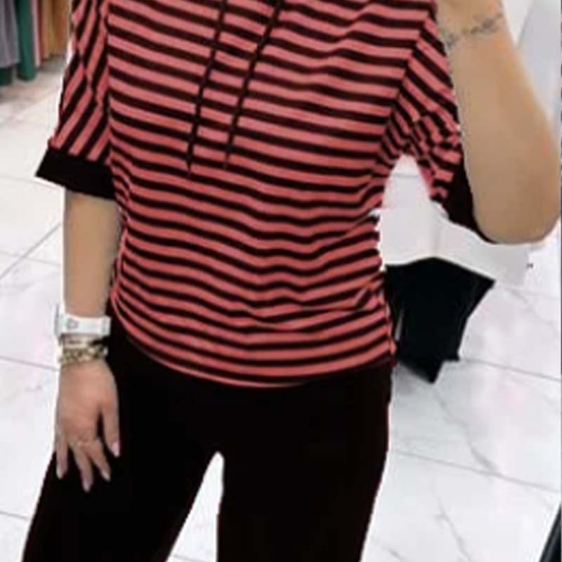 Ensemble chic rayé deux pièces avec haut et pantalon