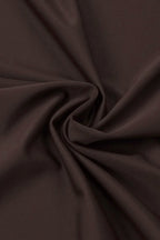 Robe maxi drapée à bretelles avec silhouette élégante