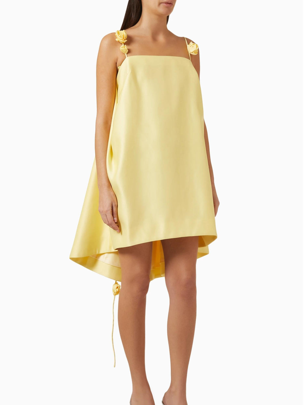 Robe mini ligne A avec bretelles en 3D et dos nu jaune
