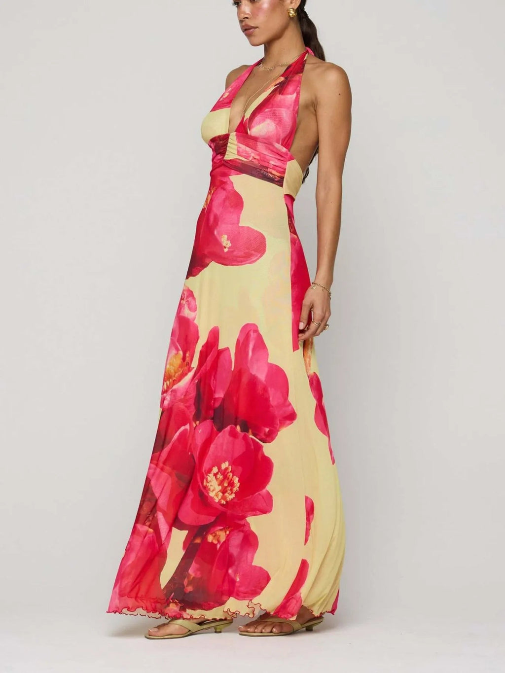 Robe longue froncée à col halter imprimé floral