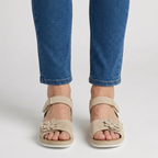 Sandales confortables pour femmes avec détails floraux
