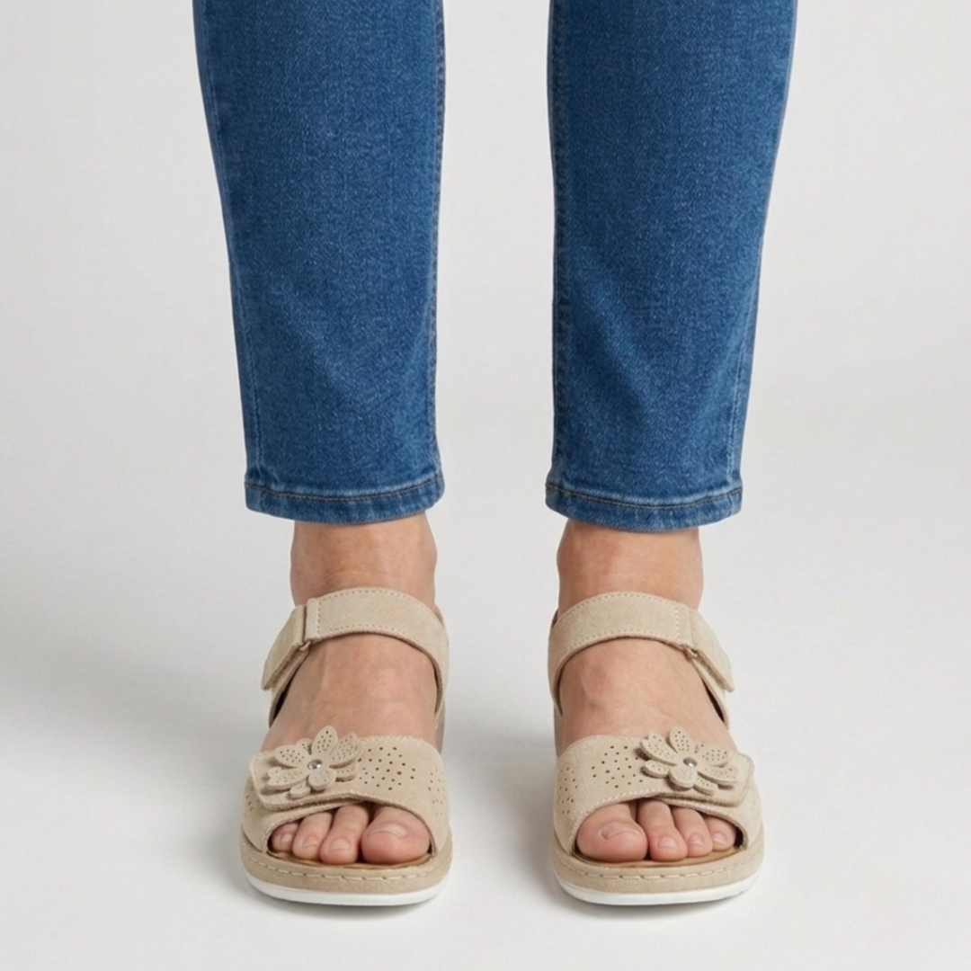 Sandales confortables pour femmes avec détails floraux