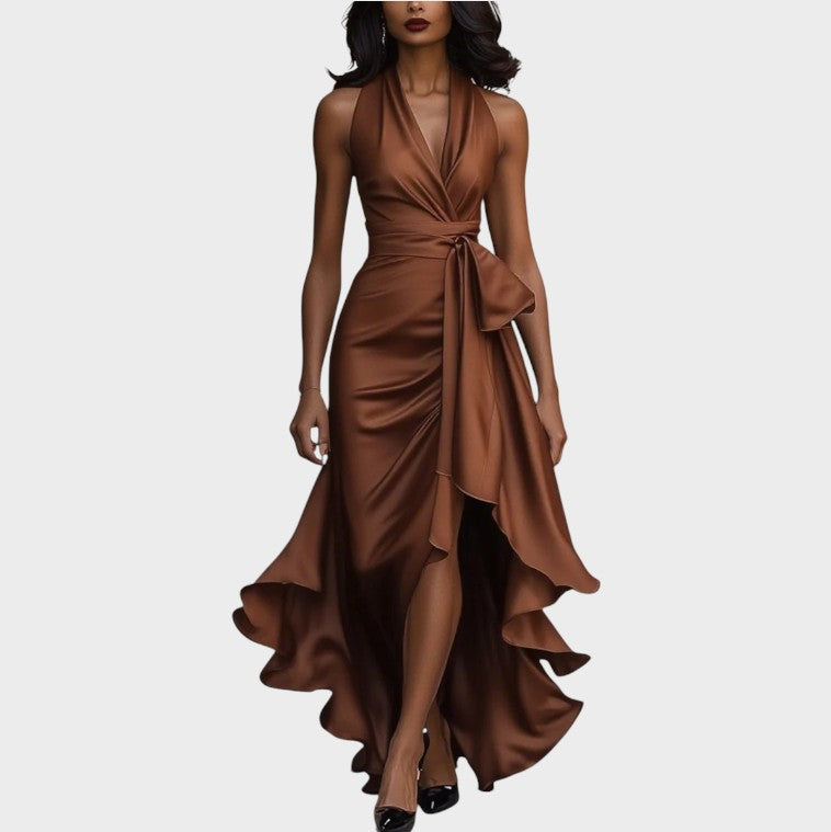 Robe dos nu en satin midnight avec détail volanté