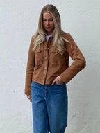 Léa Blanchet | La Veste en Daim Luxe