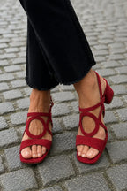Sandales à talon pour femme effet daim vues de trois quarts