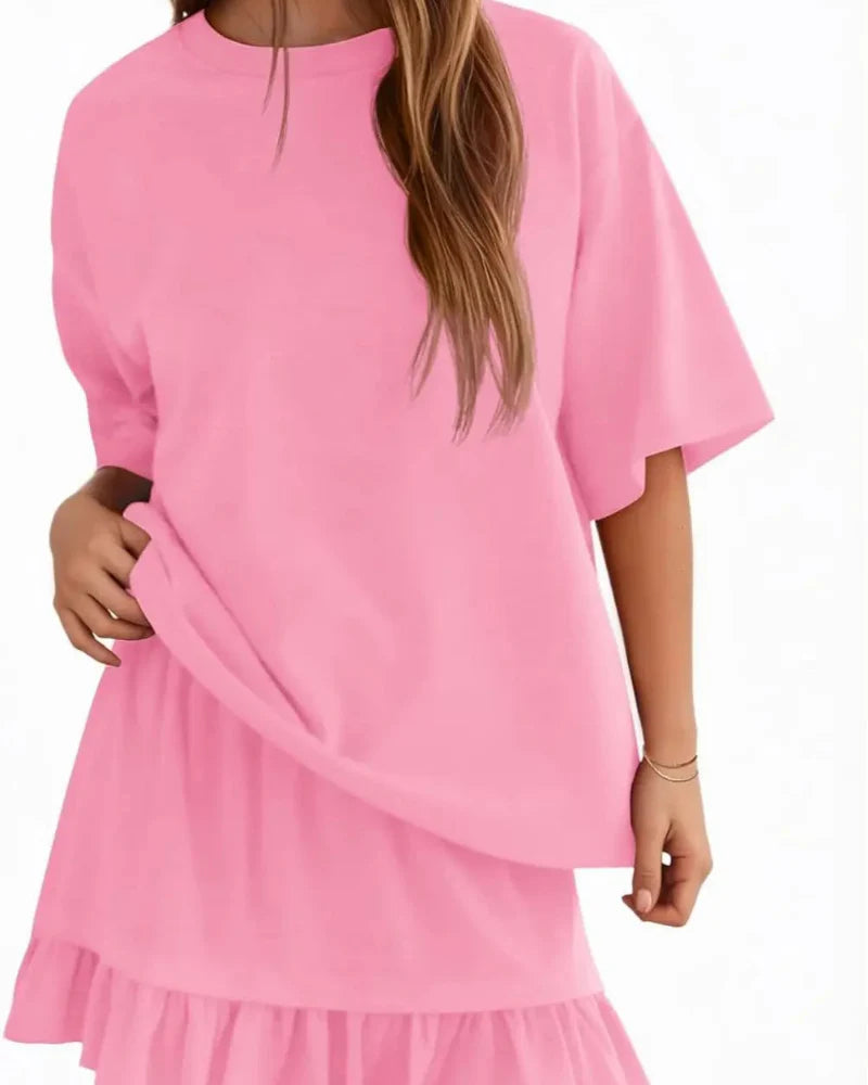 Ensemble décontracté femme top col rond et mini jupe, vue trois quarts