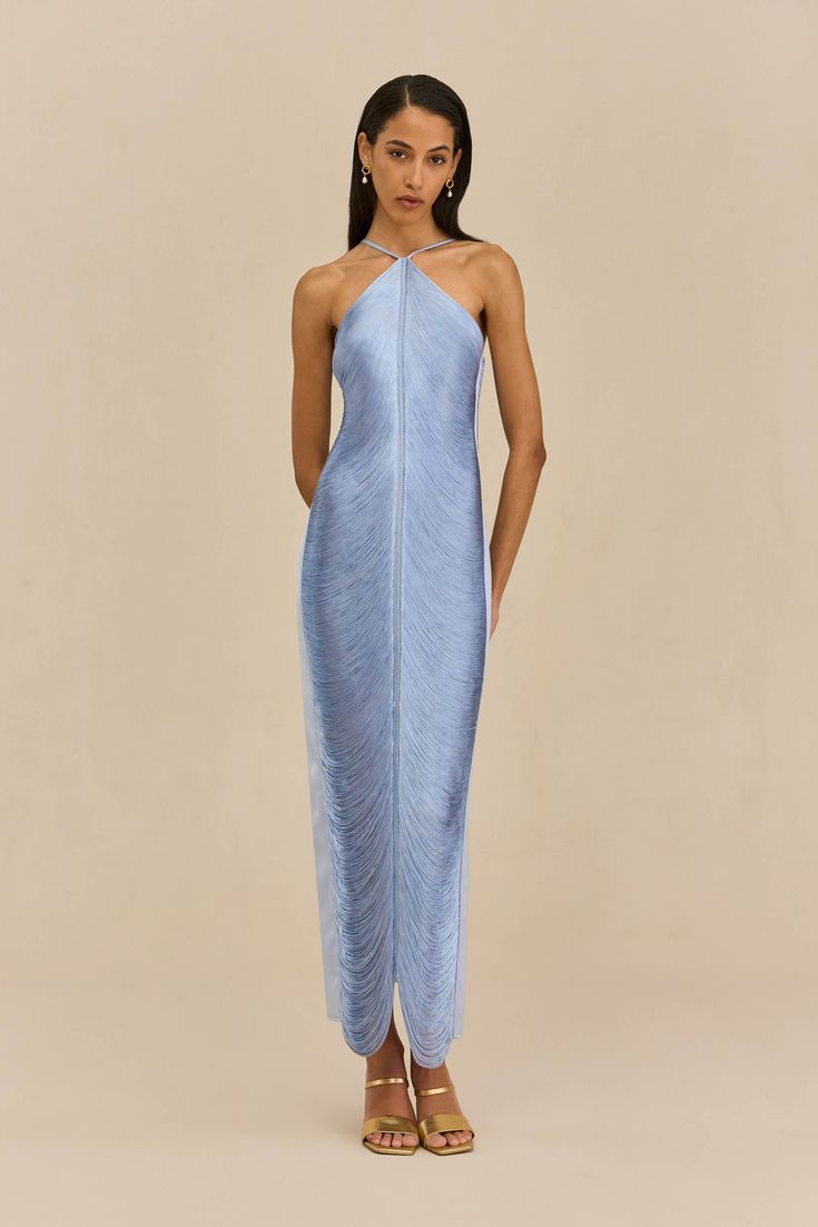 Robe longue élégante pour femme avec col sophistiqué et fente