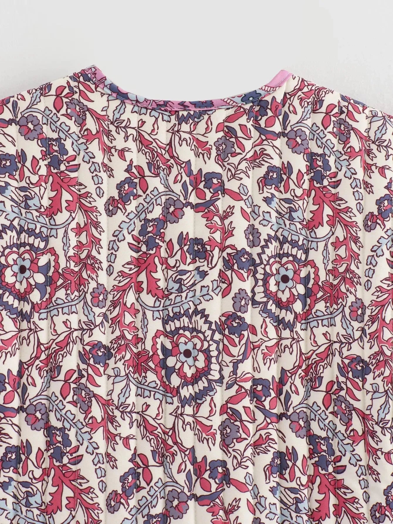 Sophie Paris I Gilet en coton matelassé avec motif brodé