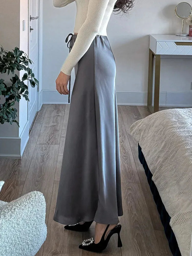 Sophie Paris I Jupe longue en satin taille haute