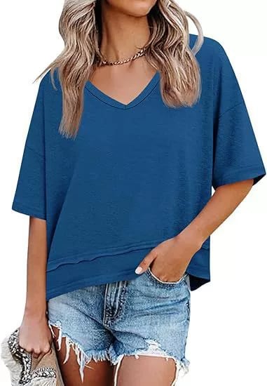 T-shirt femme léger associé à un jean pour un look casual