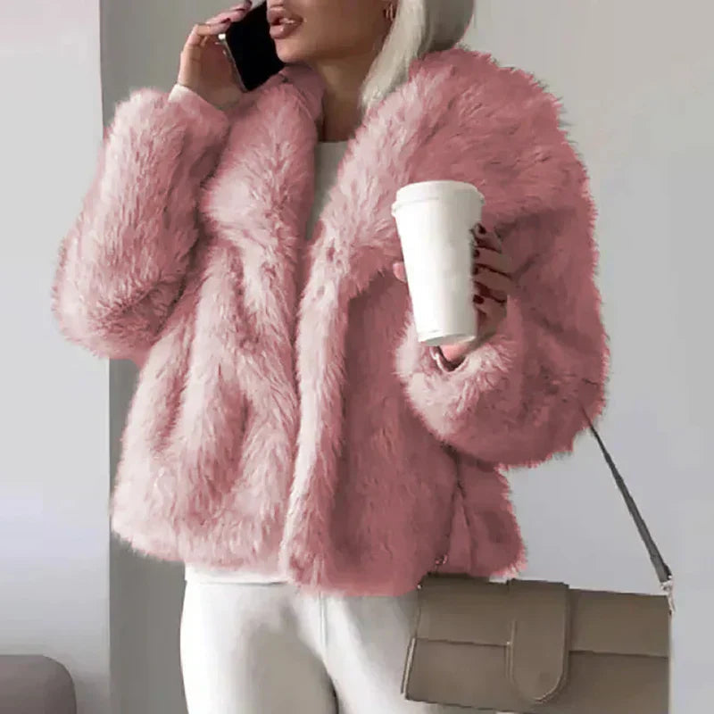 Veste courte en fausse fourrure luxueuse – Chic et confortable