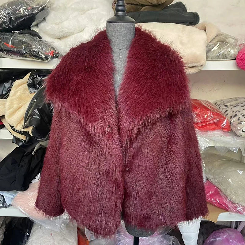 Veste courte en fausse fourrure luxueuse – Chic et confortable