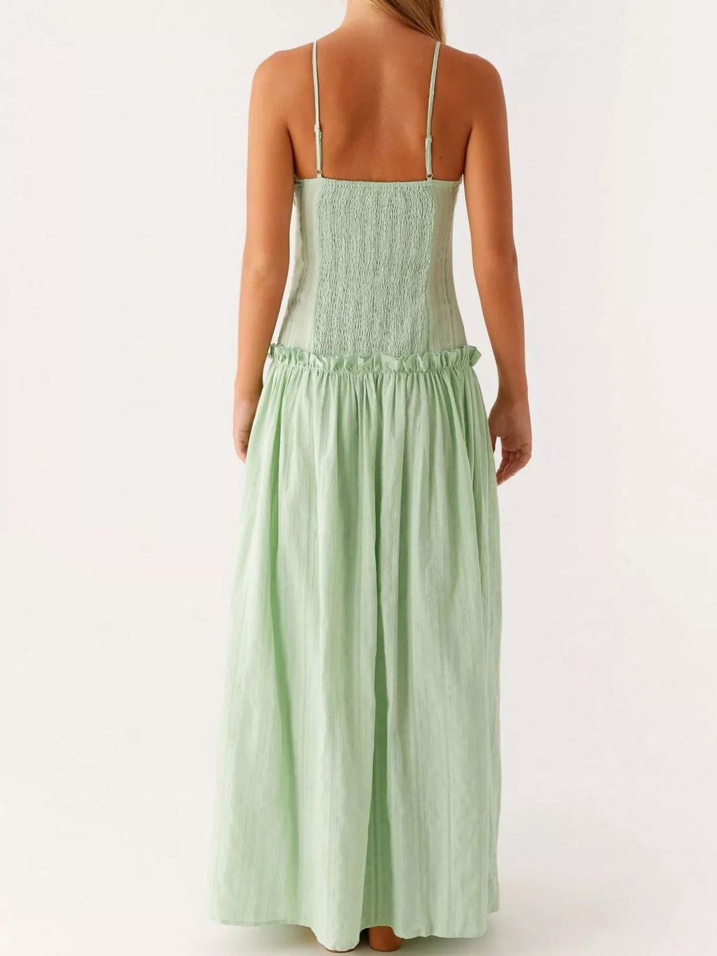 Robe longue à bretelles spaghetti avec volant et smocks