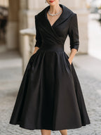 Robe midi en satin vintage avec col drapé