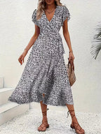 Robe portefeuille à imprimé floral avec décolleté en V