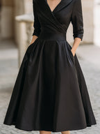 Robe midi en satin vintage avec col drapé