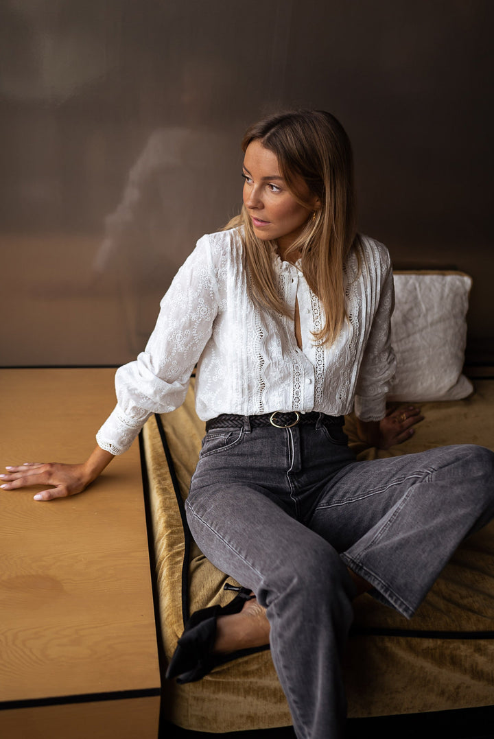 Chemise à boutons brodée style décontracté chic