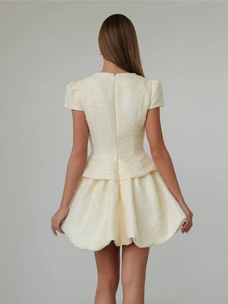 Ensemble deux pièces chemise à manches bouffantes et jupe bulle