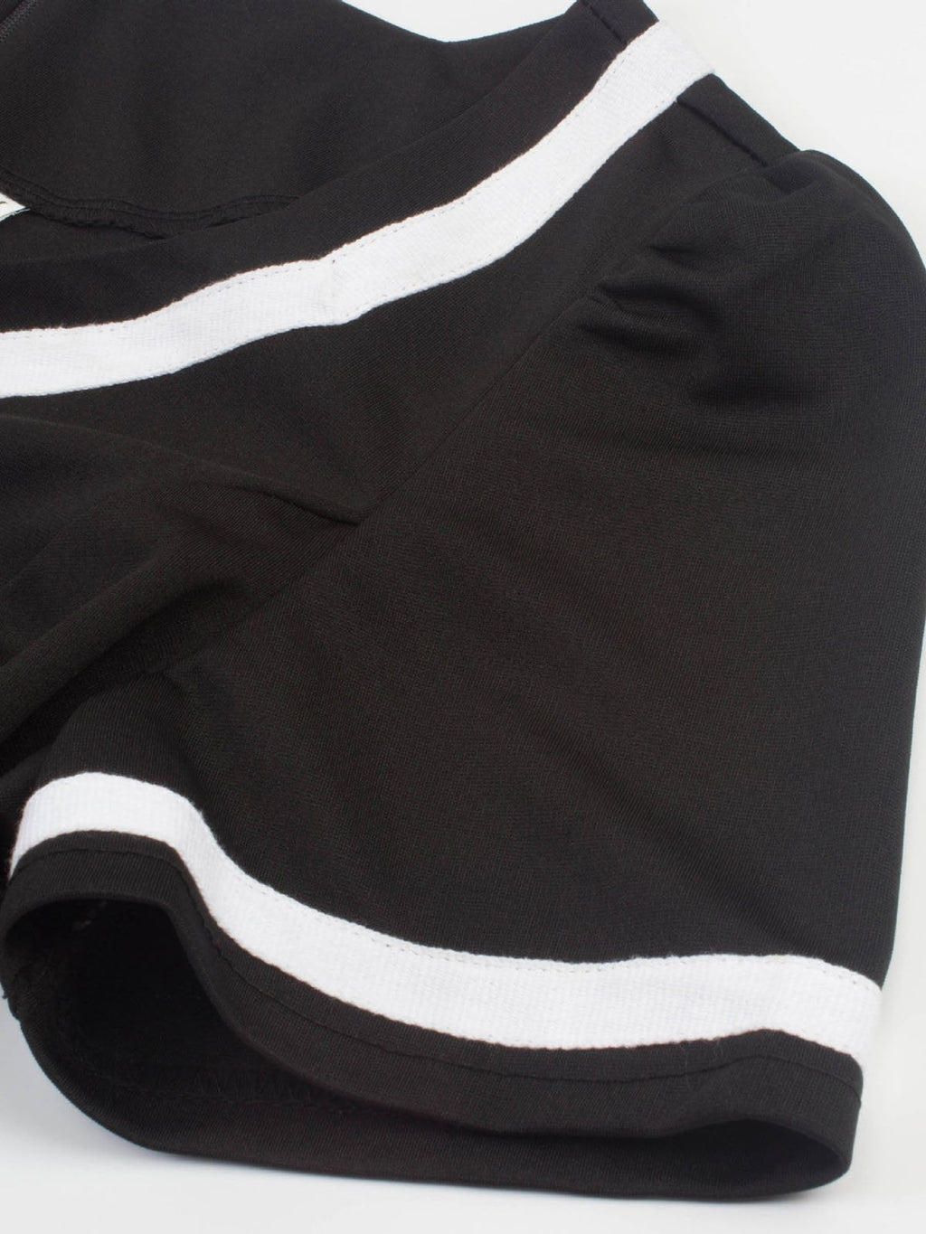 Robe vintage des années 50 à pois avec ceinture et jupe évasée Rockabilly