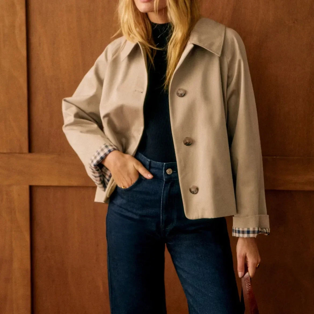 Trench-coat classique à col rabattu et motif à carreaux
