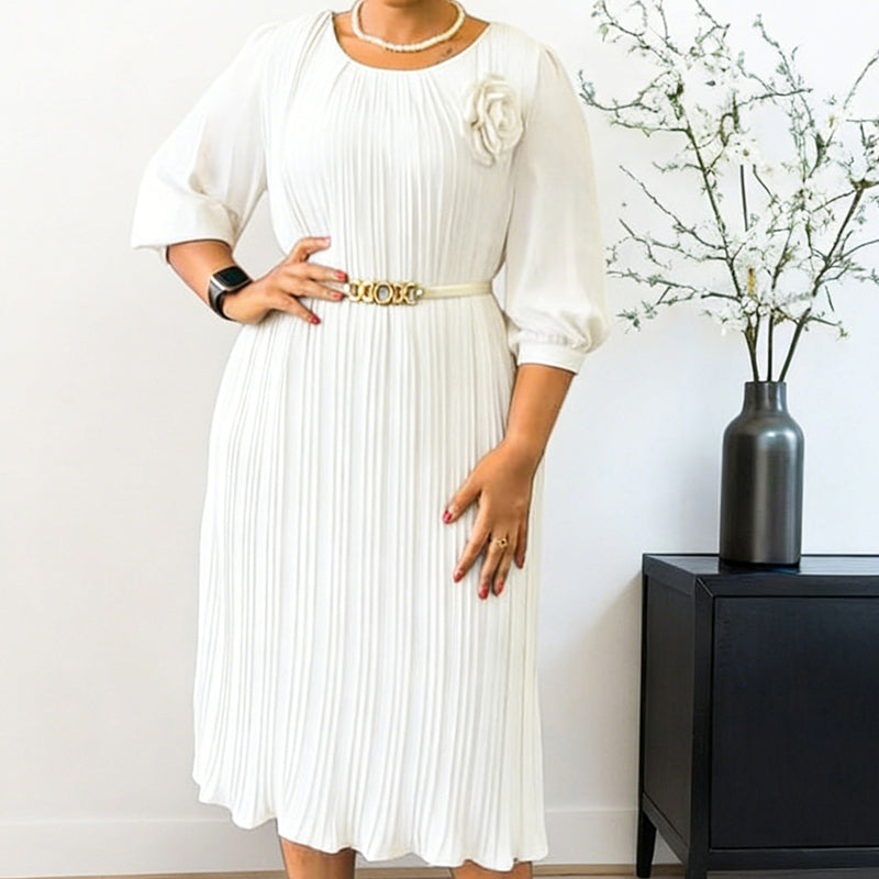 Robe midi plissée avec ceinture à la taille
