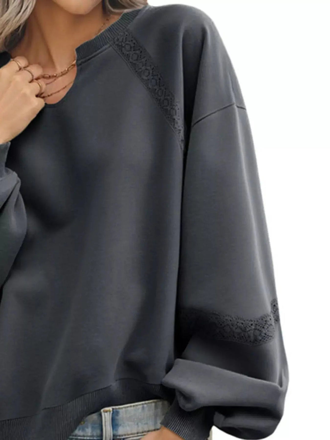 Sweatshirt Douillet à Détails en Dentelle pour un Look Chic Décontracté