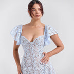 Robe midi en dentelle à manches cloche bleue