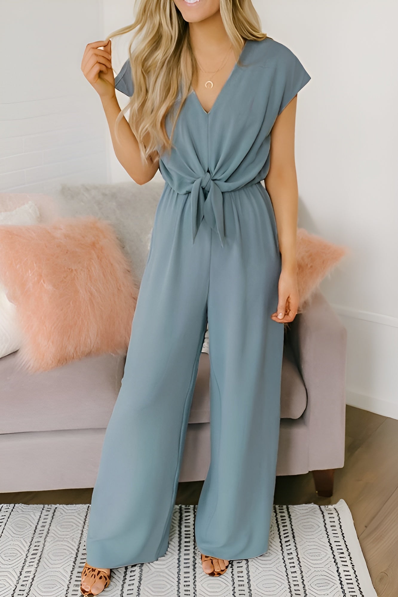 Combinaison Femme Dos Nu Col V Profond avec Jambes Amples et Poches