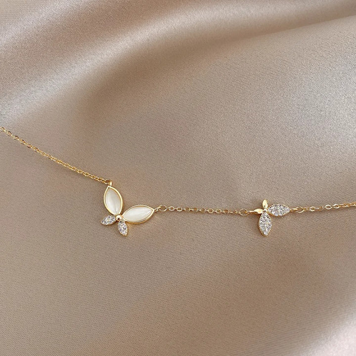 Alice Leroy® | Collier en or avec pendentif en forme de papillon