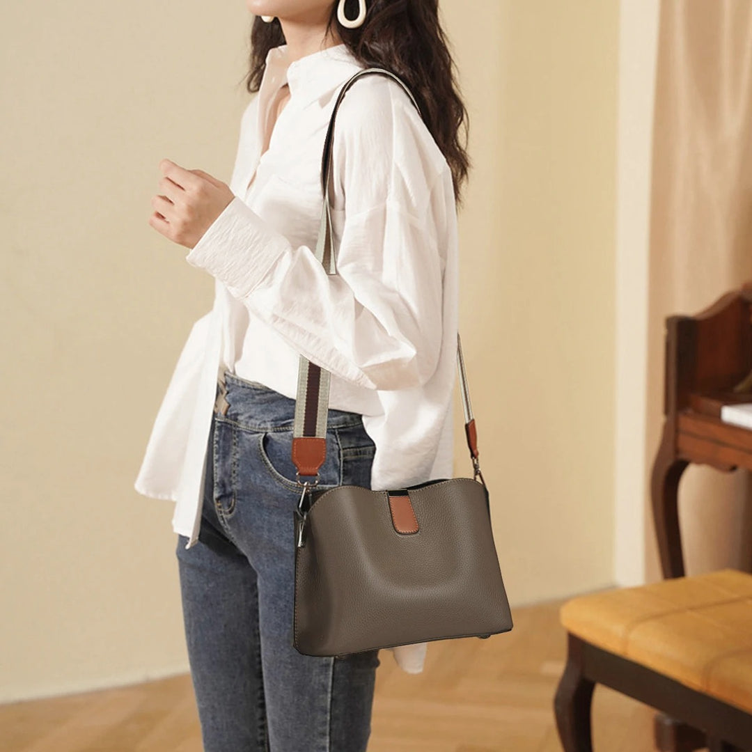 Fleur Rousse® | Sac à Bandoulière Motif Monogramme Élégant