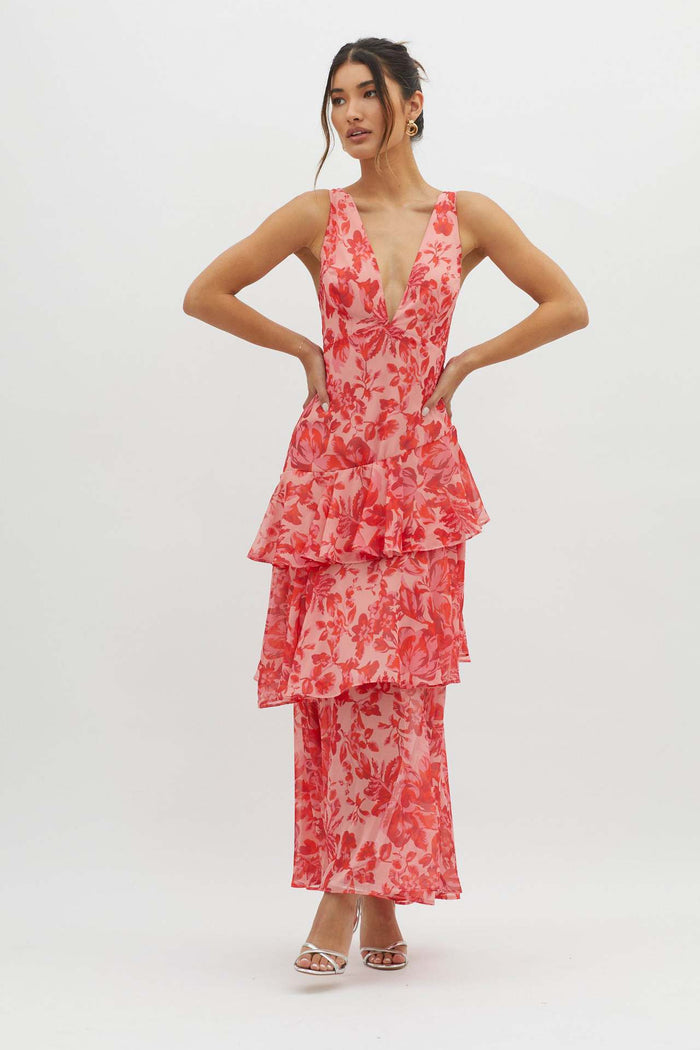 Robe maxi à volants à fines bretelles et imprimé floral pour un look estival aérien