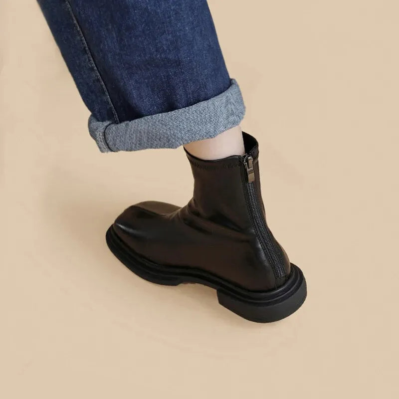 Bottines Minimalistes à Bout Carré