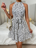 Robe courte fleurie à col roulé et licou