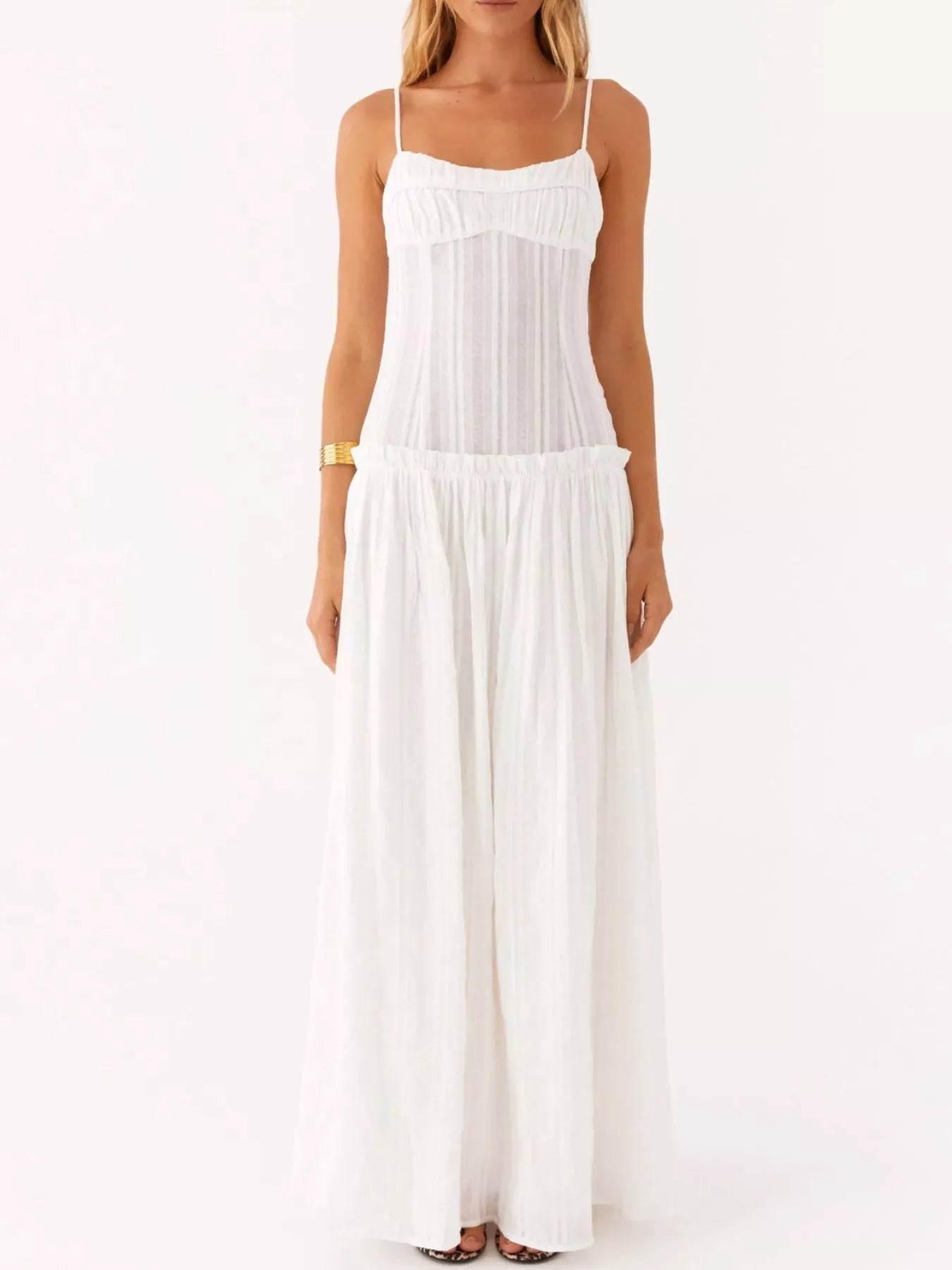 Robe longue à bretelles spaghetti avec volant et smocks