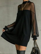 Robe Noire Élégante Courte avec Manches Longues en Résille