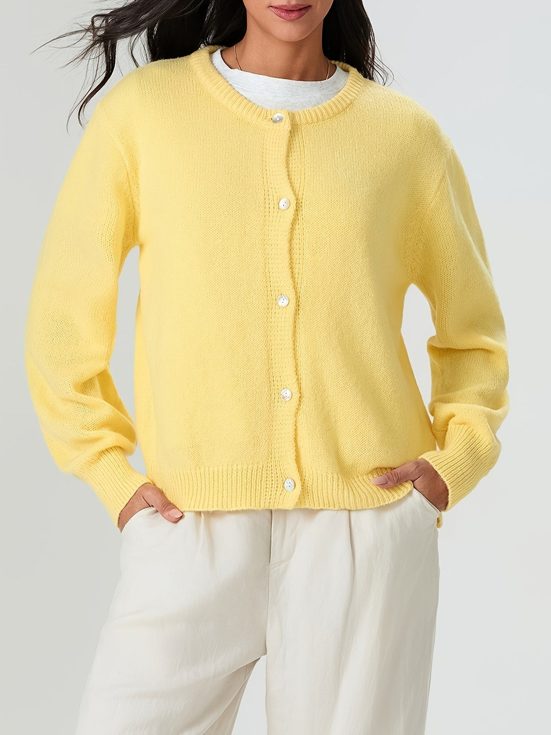 Cardigan en cachemire doux tricoté