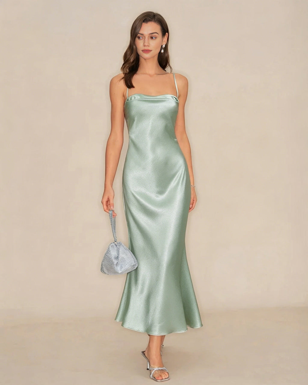 Robe longue A-line verte à bretelles croisées