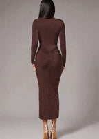 Robe midi moulante en polyester froncée marron
