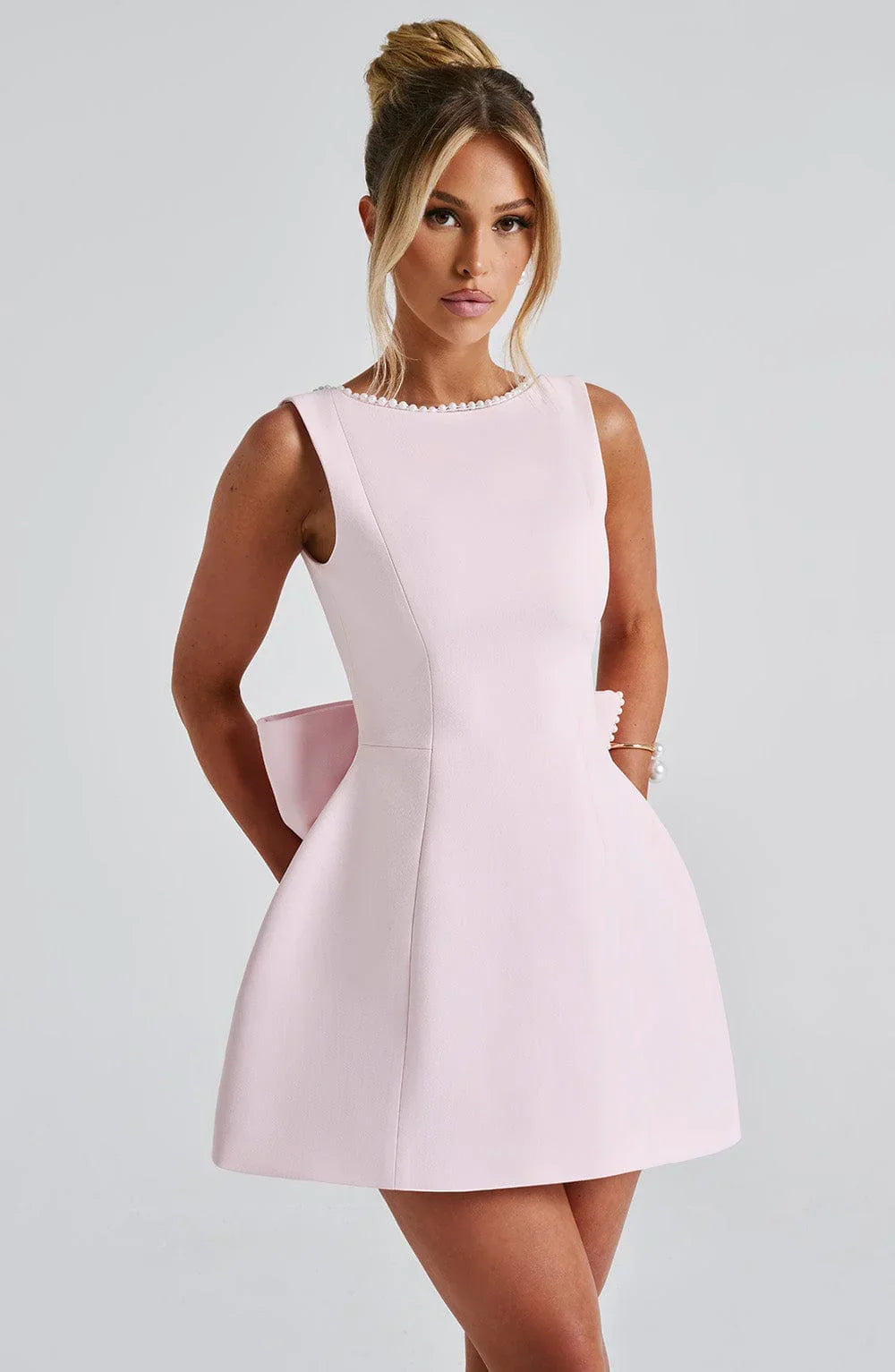 Robe de cocktail pour femme à dos noué