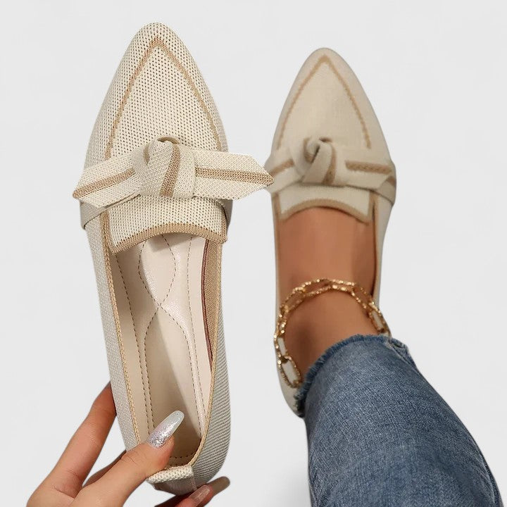 Mocassins femme en maille portés dans un style décontracté et élégant