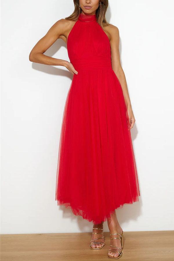 Robe longue en tulle à col licou avec détails froncés