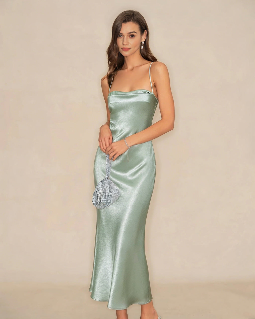 Robe longue A-line verte à bretelles croisées