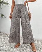 Pantalon femme large à motif géométrique vue de face