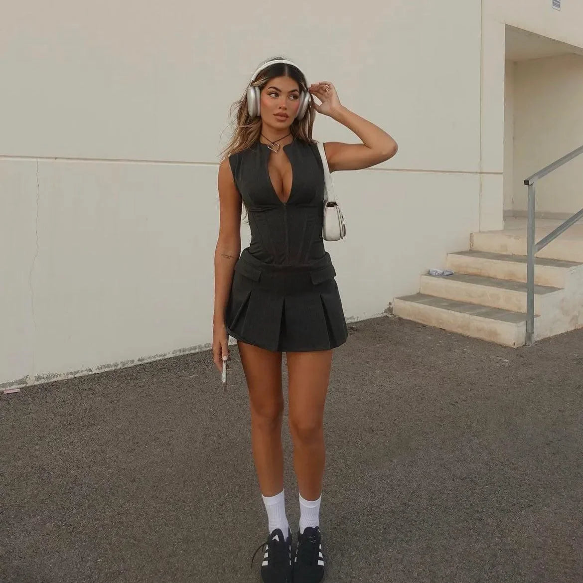 Robe Mini Corset Plissée au Charme Intemporel