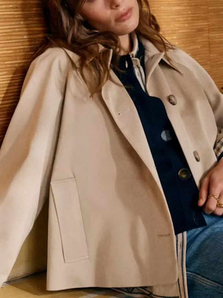 Trench-coat classique à col rabattu et motif à carreaux