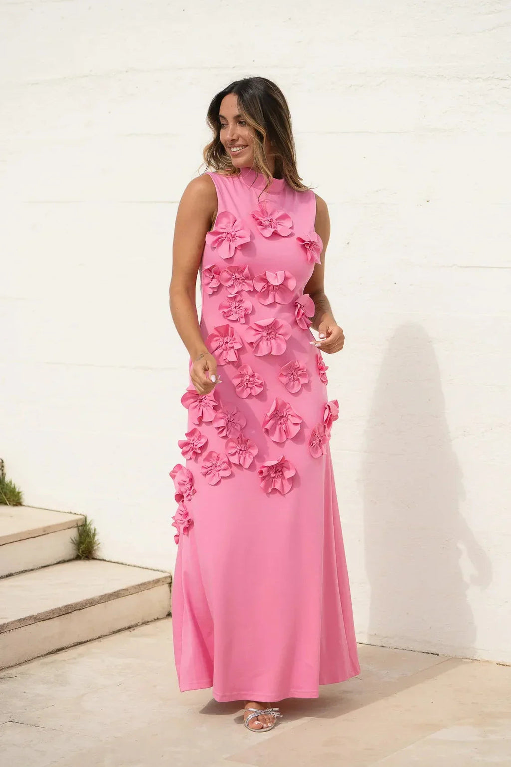 Robe maxi longue rose à fleurs sans manches pour femme