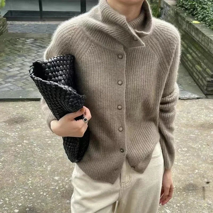 Pull à col roulé épais et confortable avec boutons