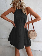 Sophie Paris | Robe Mini à Col Grec en Oeillet avec Coupe Flatteuse