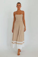 Robe midi plissée en maille à fines bretelles