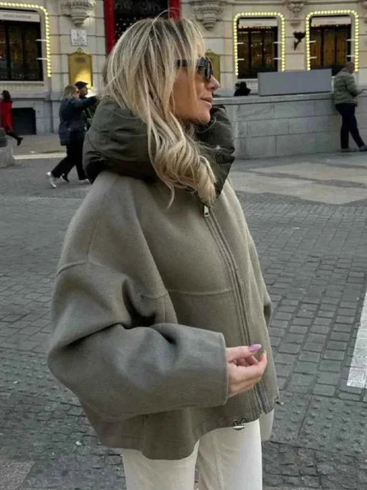 Veste matelassée à capuche surdimensionnée et confortable